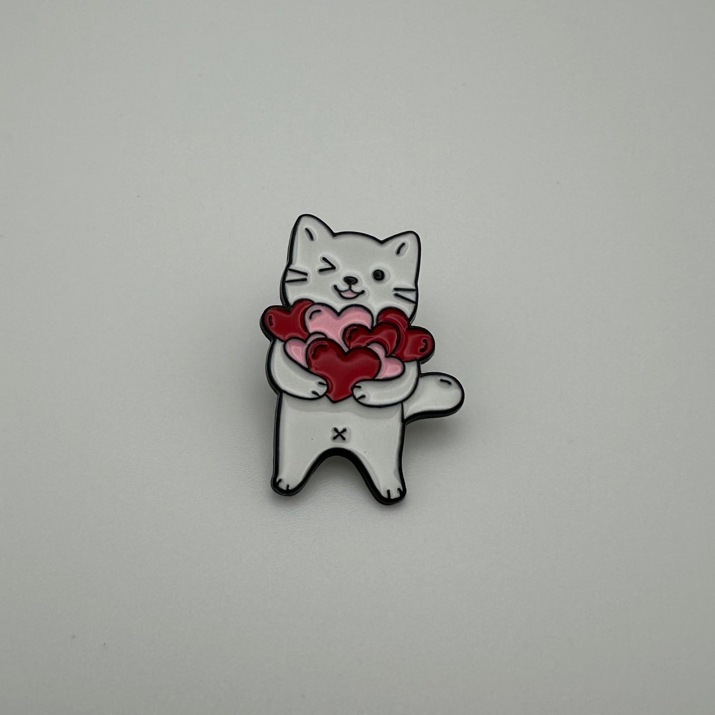 Cute Valentine cat holding hearts - Enamel pin badge